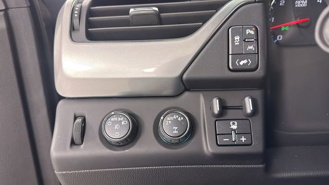 Used 2019 Chevrolet Suburban Premier image 36