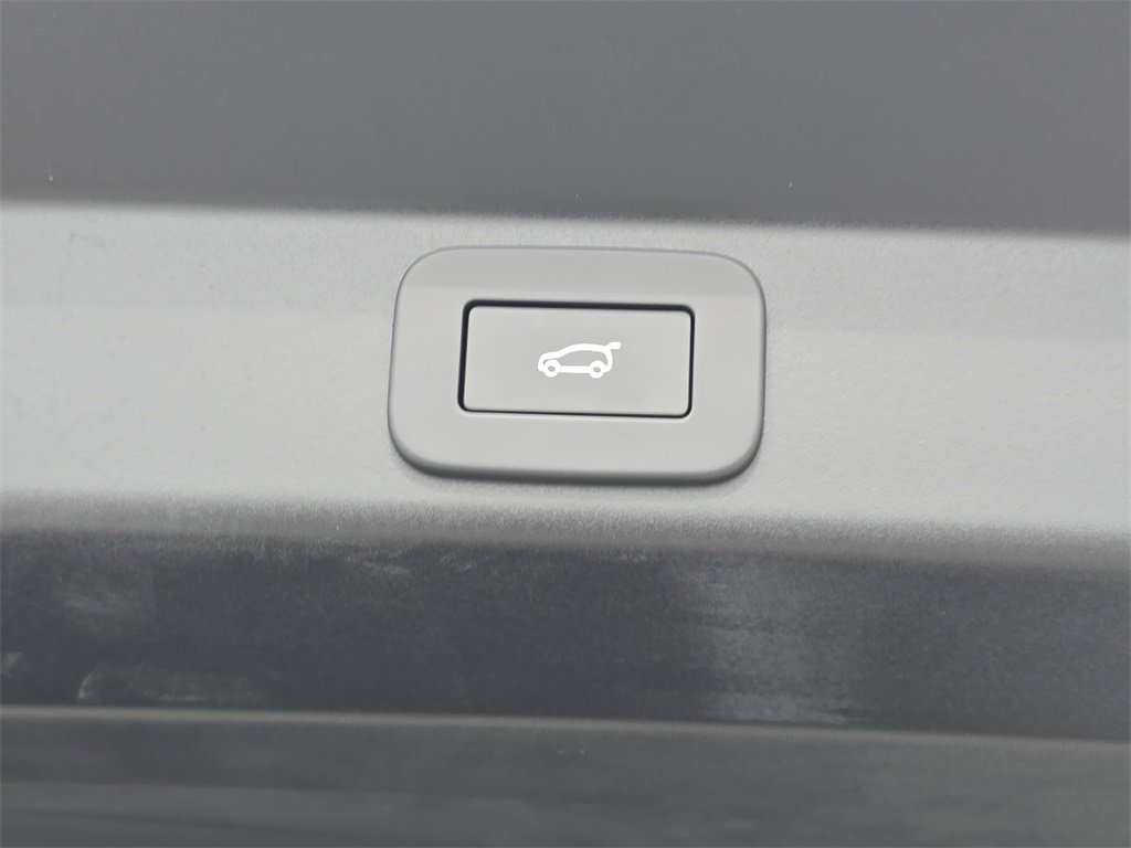 New 2026 Land Rover Range Rover Sport SE image 13