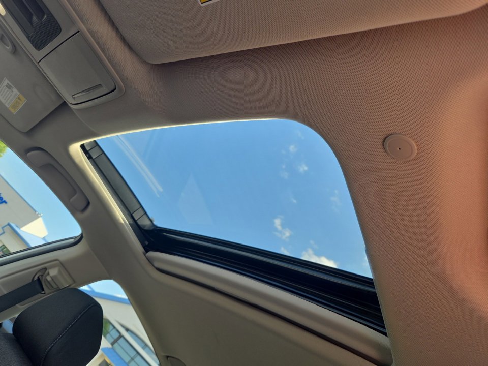 Used 2023 Honda Accord EX image 21