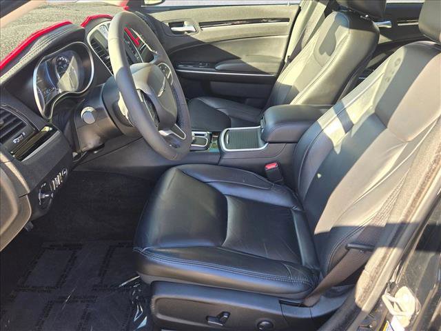 Used 2023 Chrysler 300 Touring L image 15