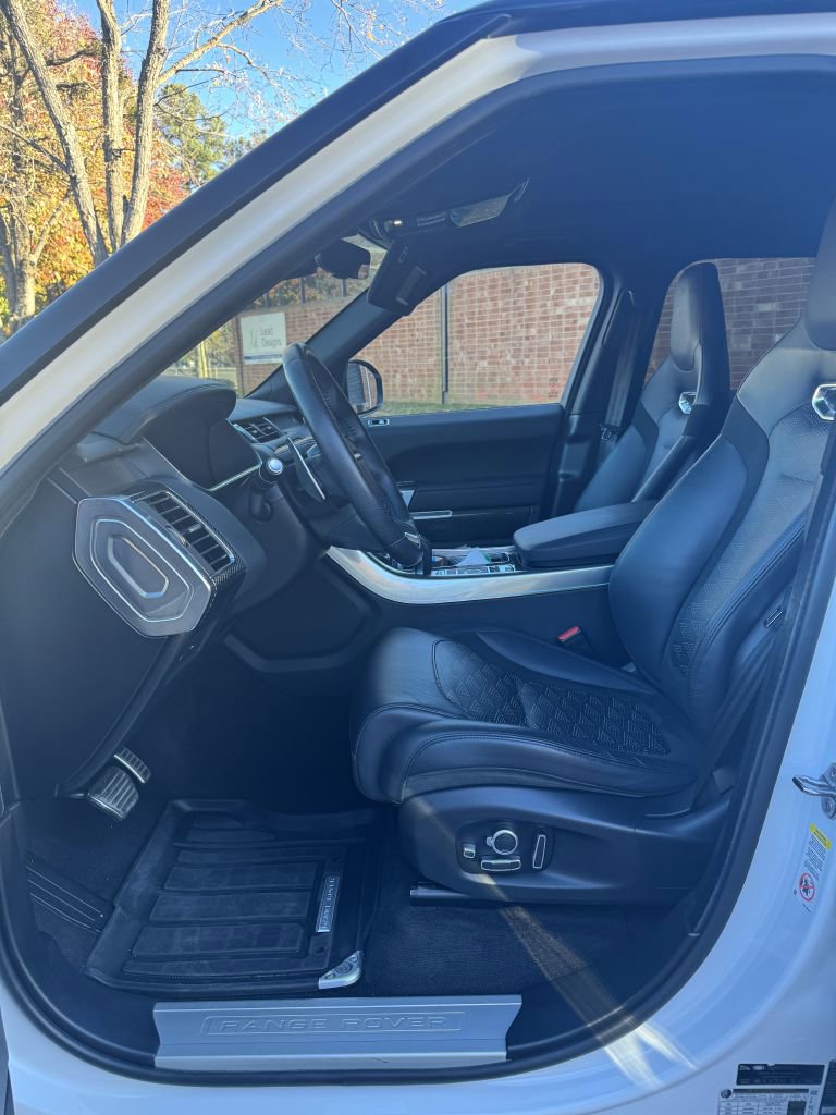 Used 2021 Land Rover Range Rover Sport SVR image 17