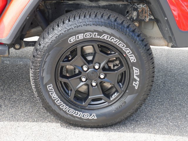 Used 2022 Jeep Gladiator Willys image 9