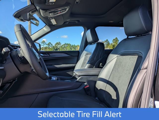 New 2025 Jeep Grand Cherokee L Altitude image 15