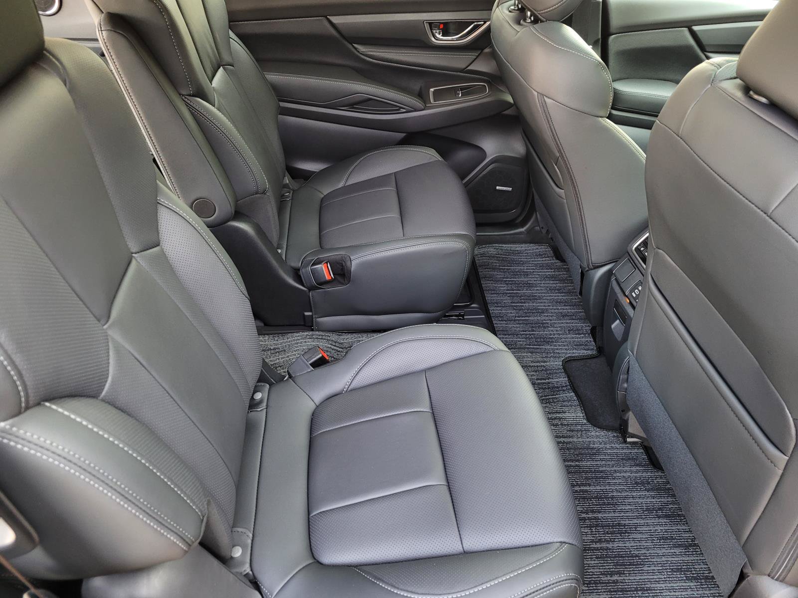 New 2026 Subaru Ascent Limited AWD/4WD image 12