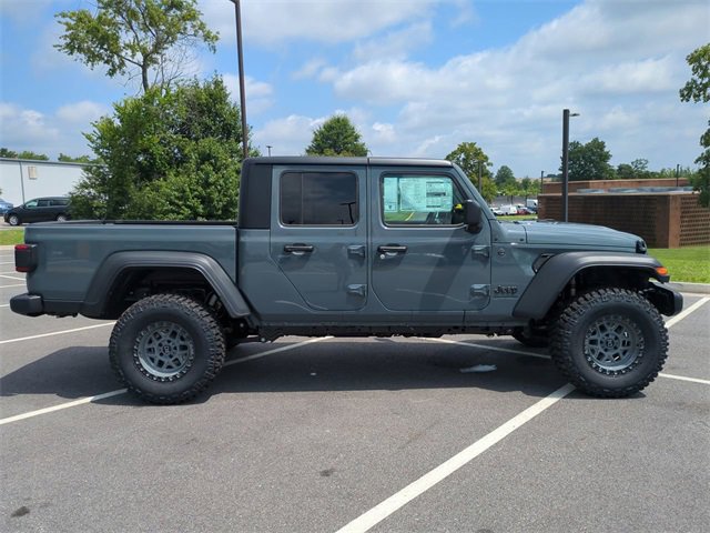 New 2025 Jeep Gladiator Sport image 3