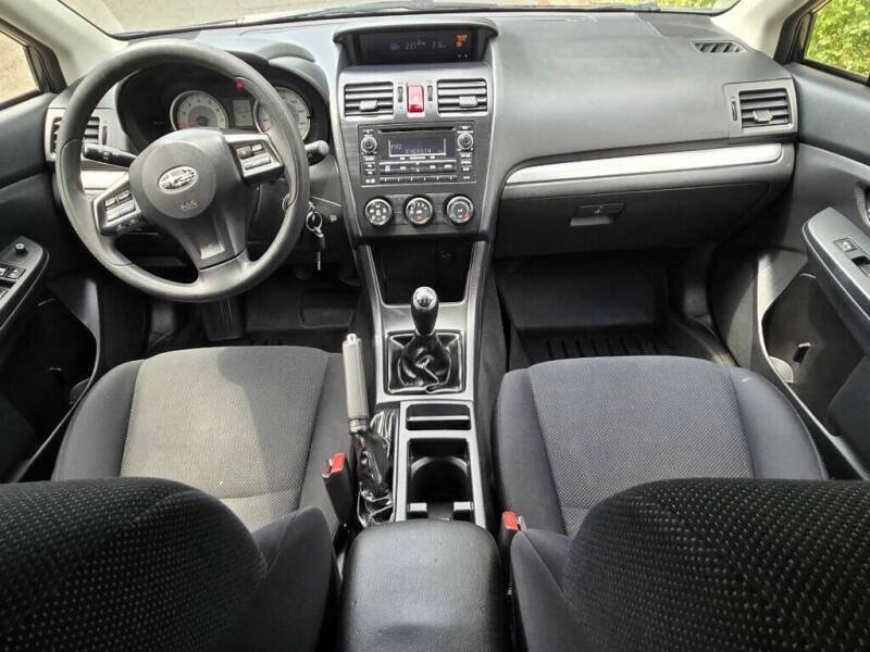 Used 2013 Subaru Impreza 2.0i Premium w/ Popular Pkg 1 AWD/4WD image 2