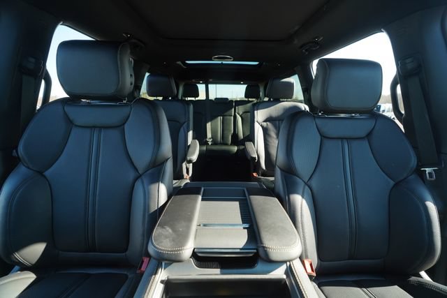 New 2026 Jeep Grand Wagoneer Limited AWD/4WD image 33