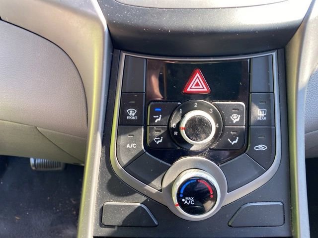 Used 2016 Hyundai Elantra SE FWD image 20