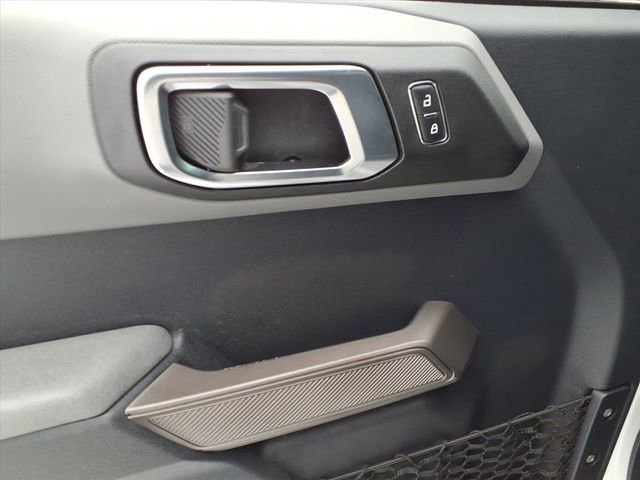 Used 2021 Ford Bronco Black Diamond w/ Sasquatch Package image 12