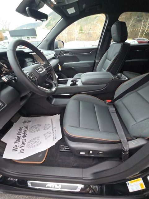 New 2026 GMC Acadia AT4 w/ Luxury Package image 13