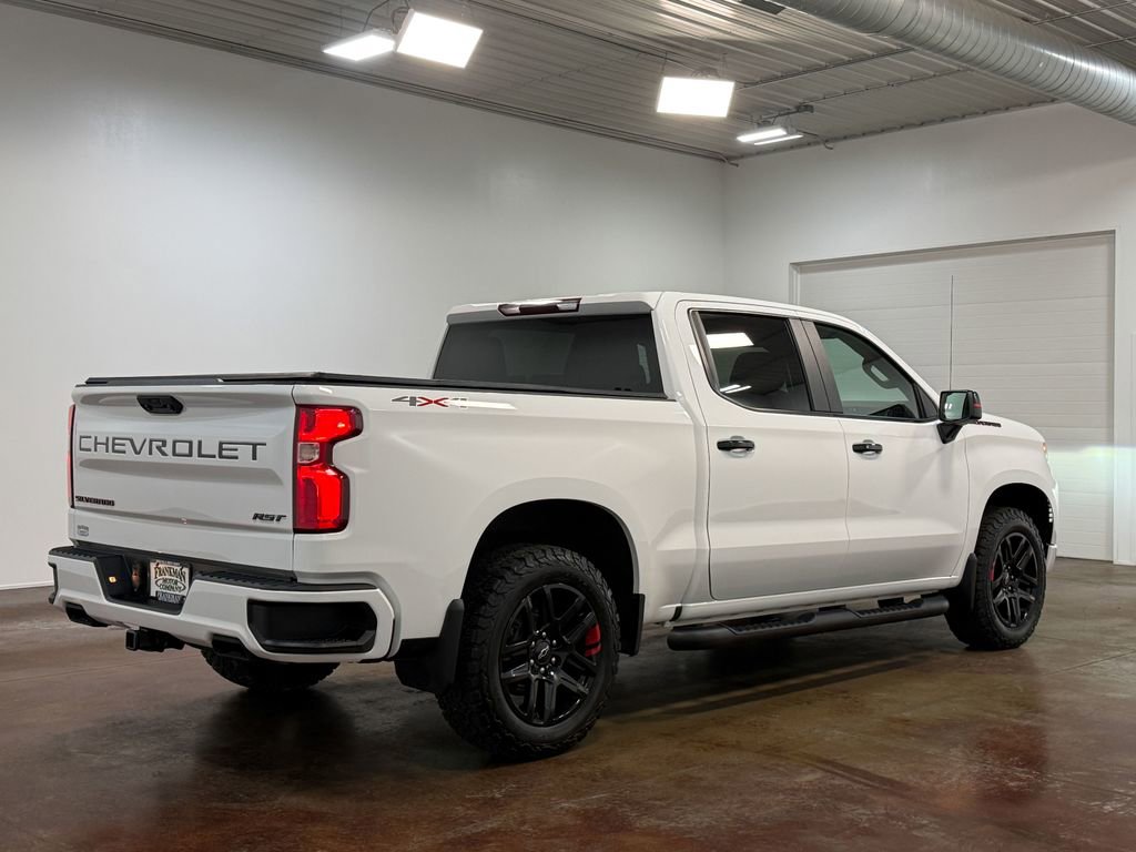Used 2024 Chevrolet Silverado 1500 RST w/ Redline Edition AWD/4WD image 4