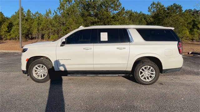 Used 2022 Chevrolet Suburban LT image 6