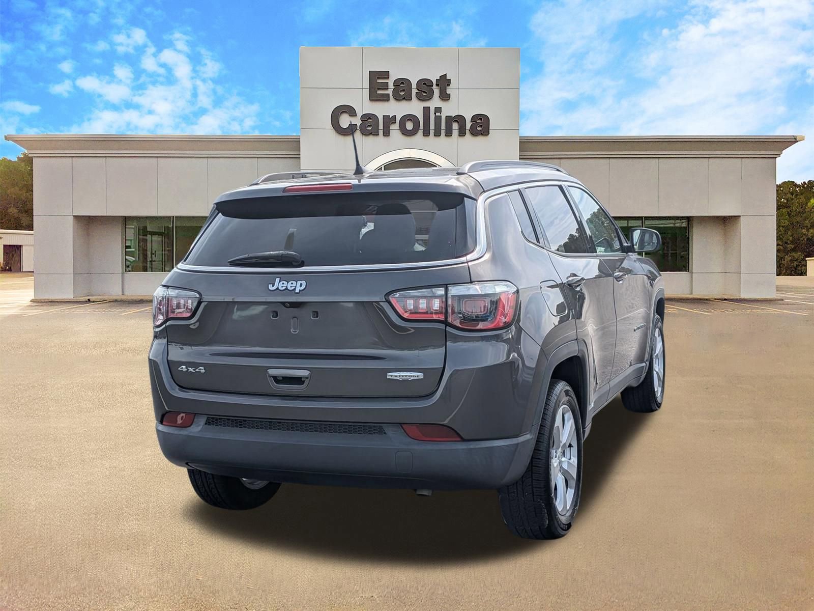 Used 2020 Jeep Compass Latitude image 3