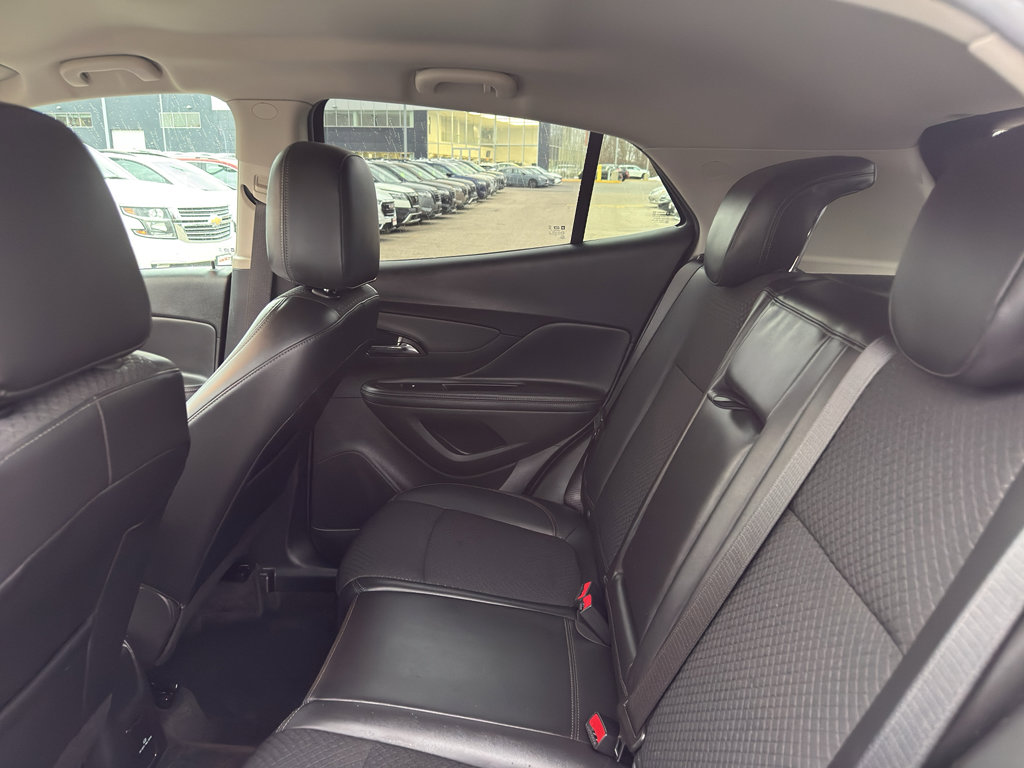 Used 2022 Buick Encore Preferred w/ Safety Package II image 32