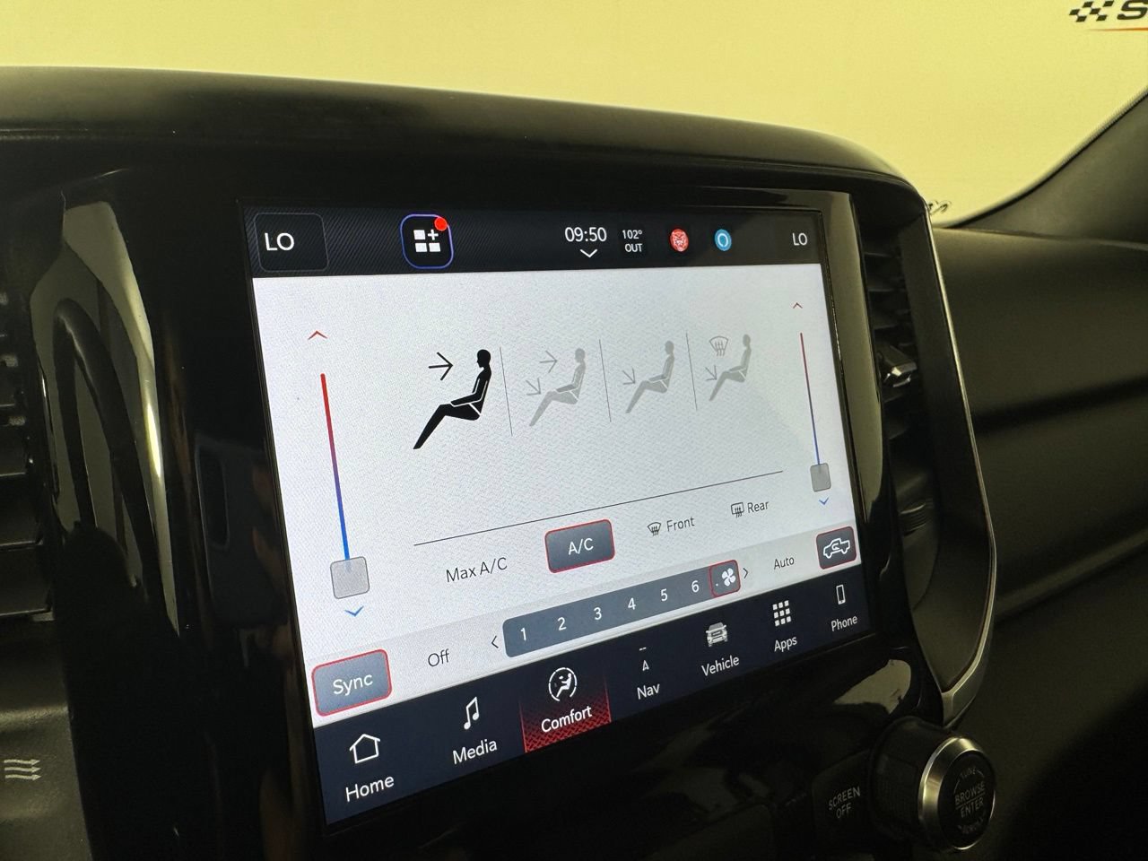 Used 2022 RAM 1500 Big Horn AWD/4WD image 14