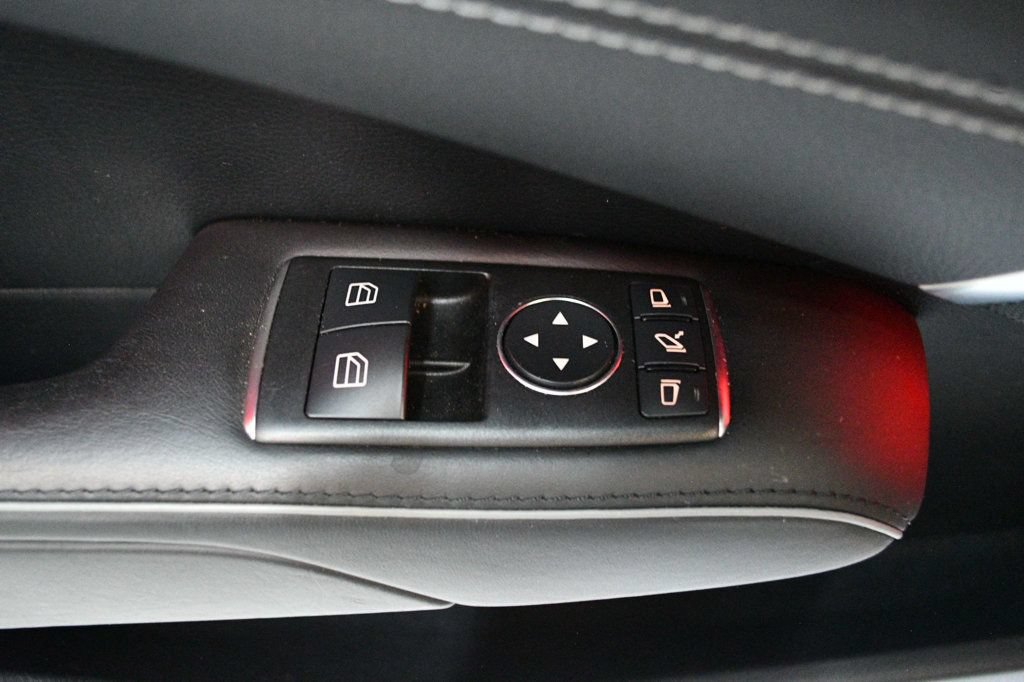 Used 2014 Mercedes-Benz SL 550 image 65
