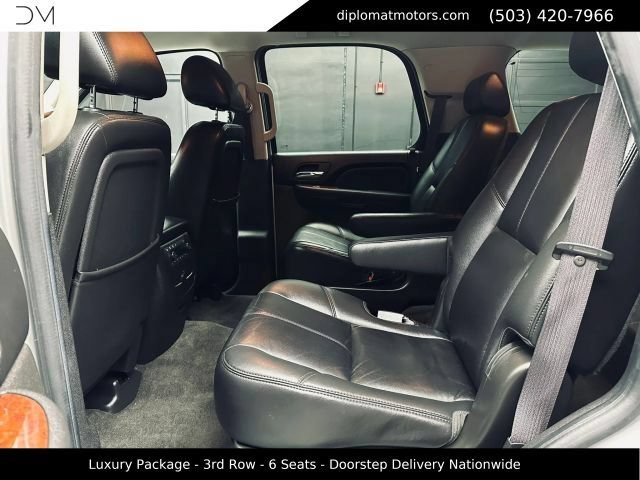 Used 2010 Chevrolet Tahoe LT w/ Luxury Package AWD/4WD image 24