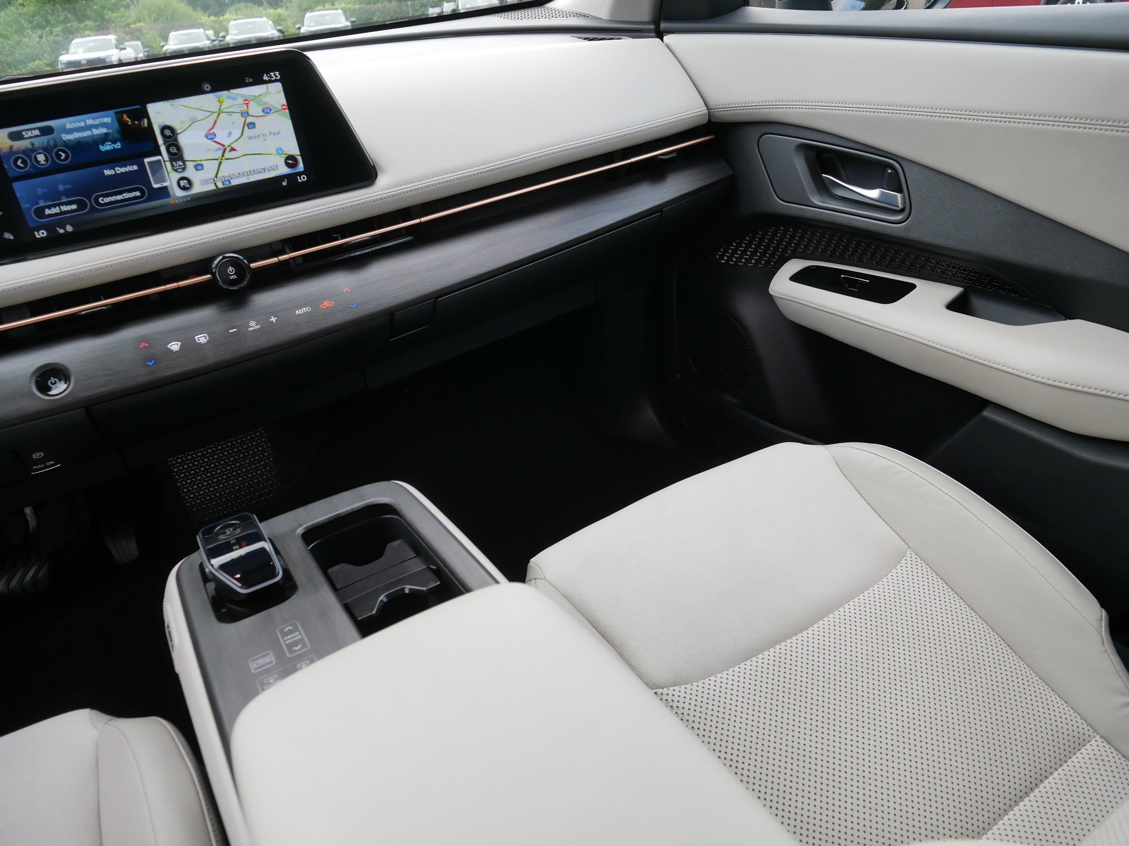 Certified 2023 Nissan Ariya AWD image 11