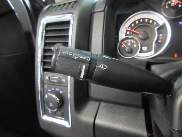 Used 2018 RAM 1500 Laramie image 25