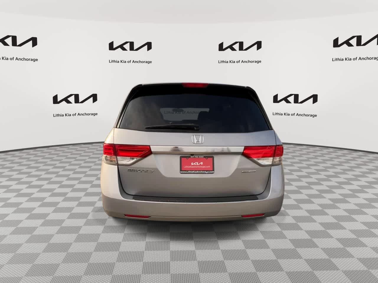 Used 2017 Honda Odyssey SE image 7