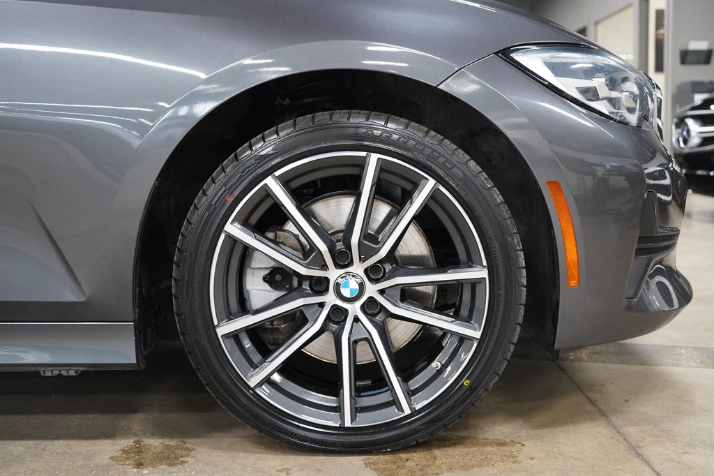 Used 2020 BMW 330i xDrive Sedan AWD/4WD image 37