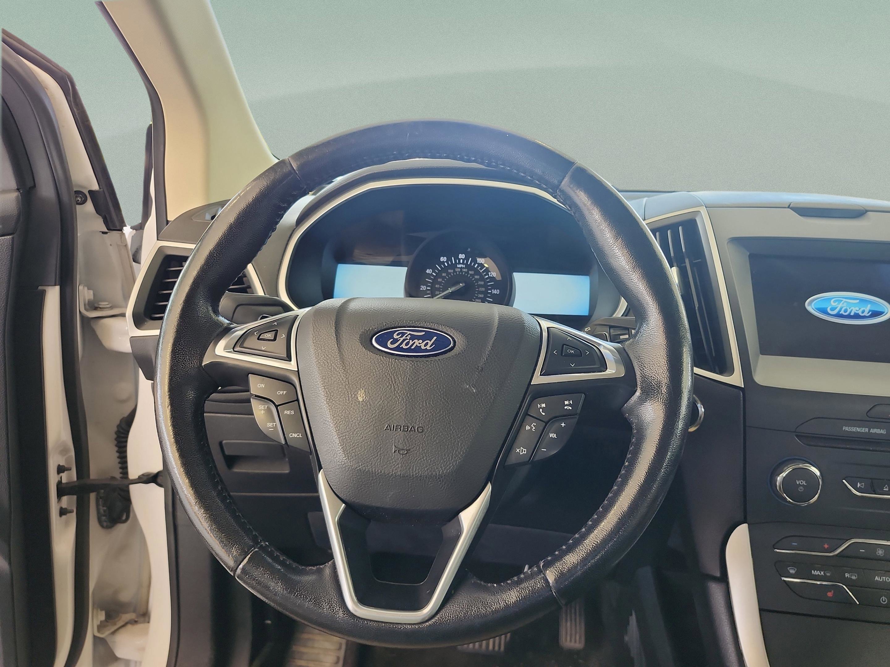 Used 2016 Ford Edge SEL w/ Equipment Group 201A AWD/4WD image 8