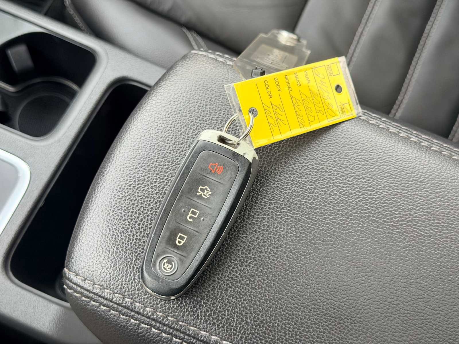 Used 2018 Ford Escape Titanium image 36