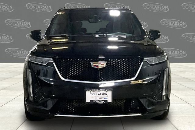 Used 2025 Cadillac XT6 Sport w/ Platinum Package image 2