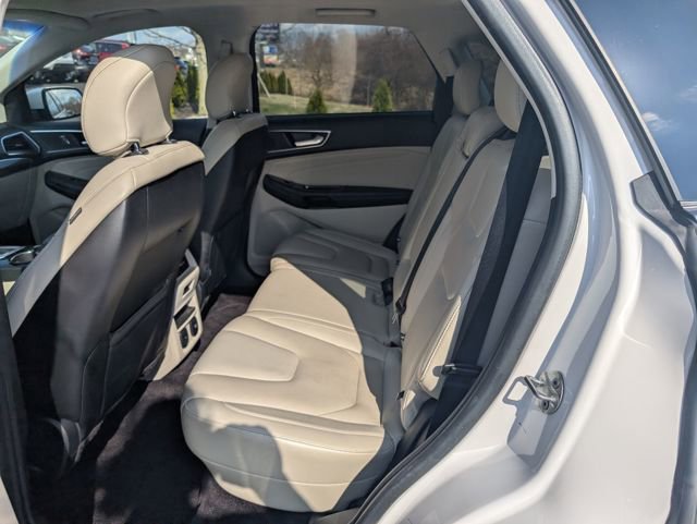 Used 2017 Ford Edge Titanium w/ Equipment Group 301A image 9