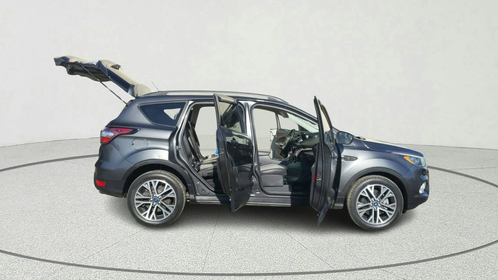 Used 2018 Ford Escape SE w/ SE Sport Appearance Package image 14