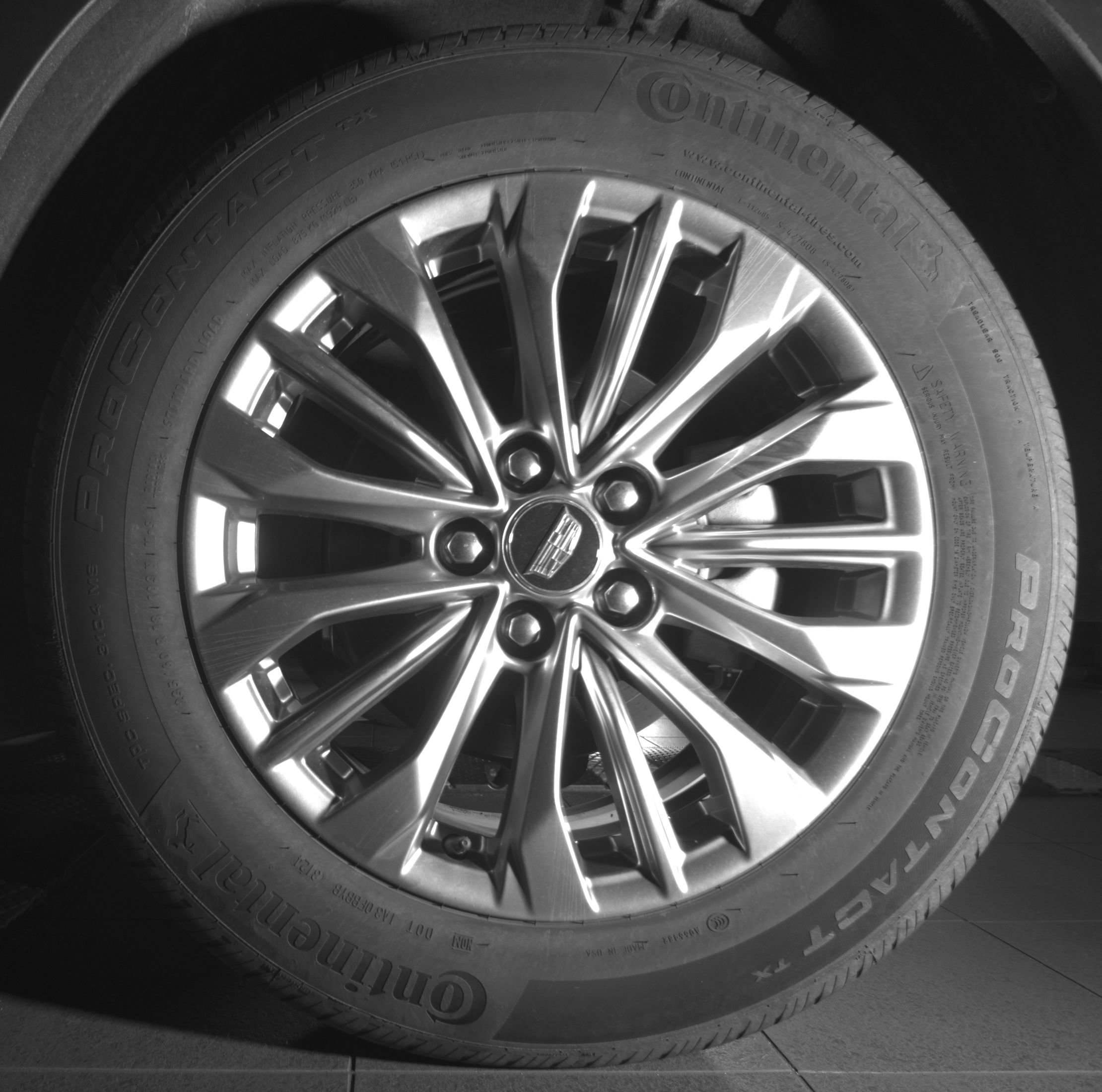 Used 2025 Cadillac XT4 Premium Luxury FWD image 12