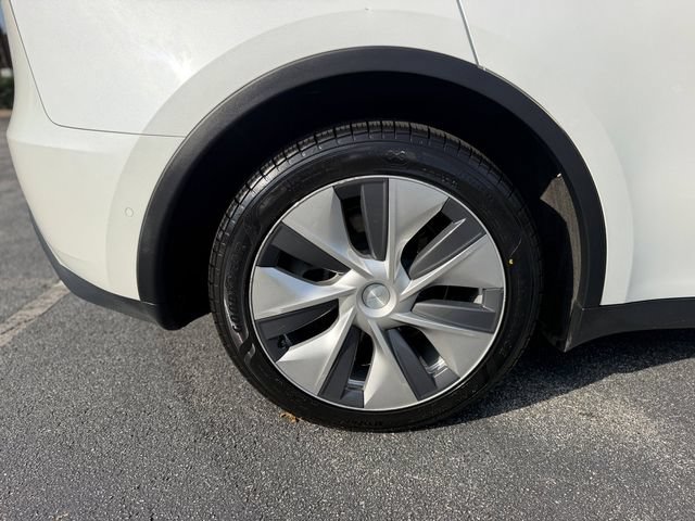 Used 2020 Tesla Model Y Long Range AWD/4WD image 34