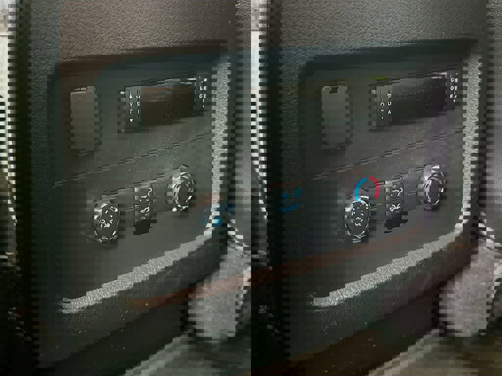 Used 2017 Ford Expedition XLT image 13