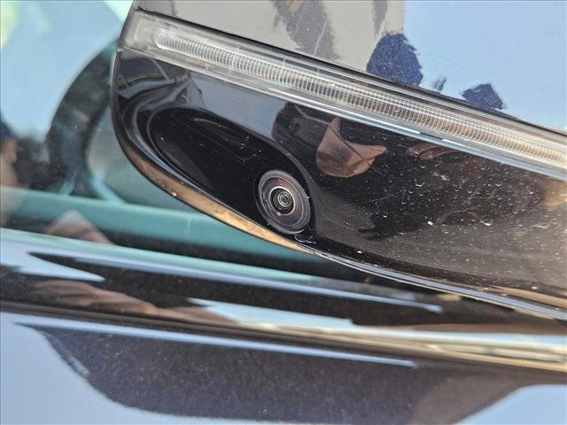 Used 2021 BMW X5 M w/ Executive Package image 6