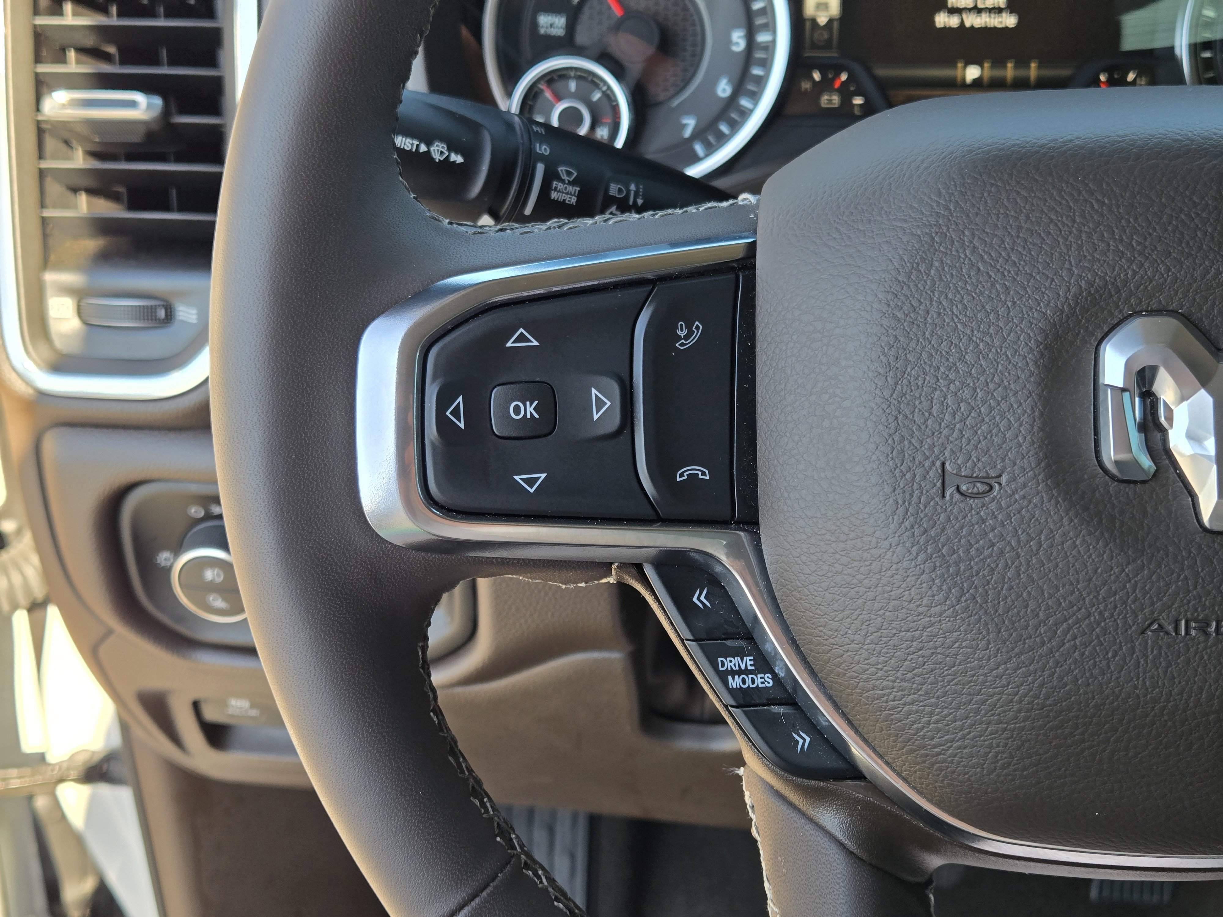 Used 2025 RAM 1500 Laramie image 26