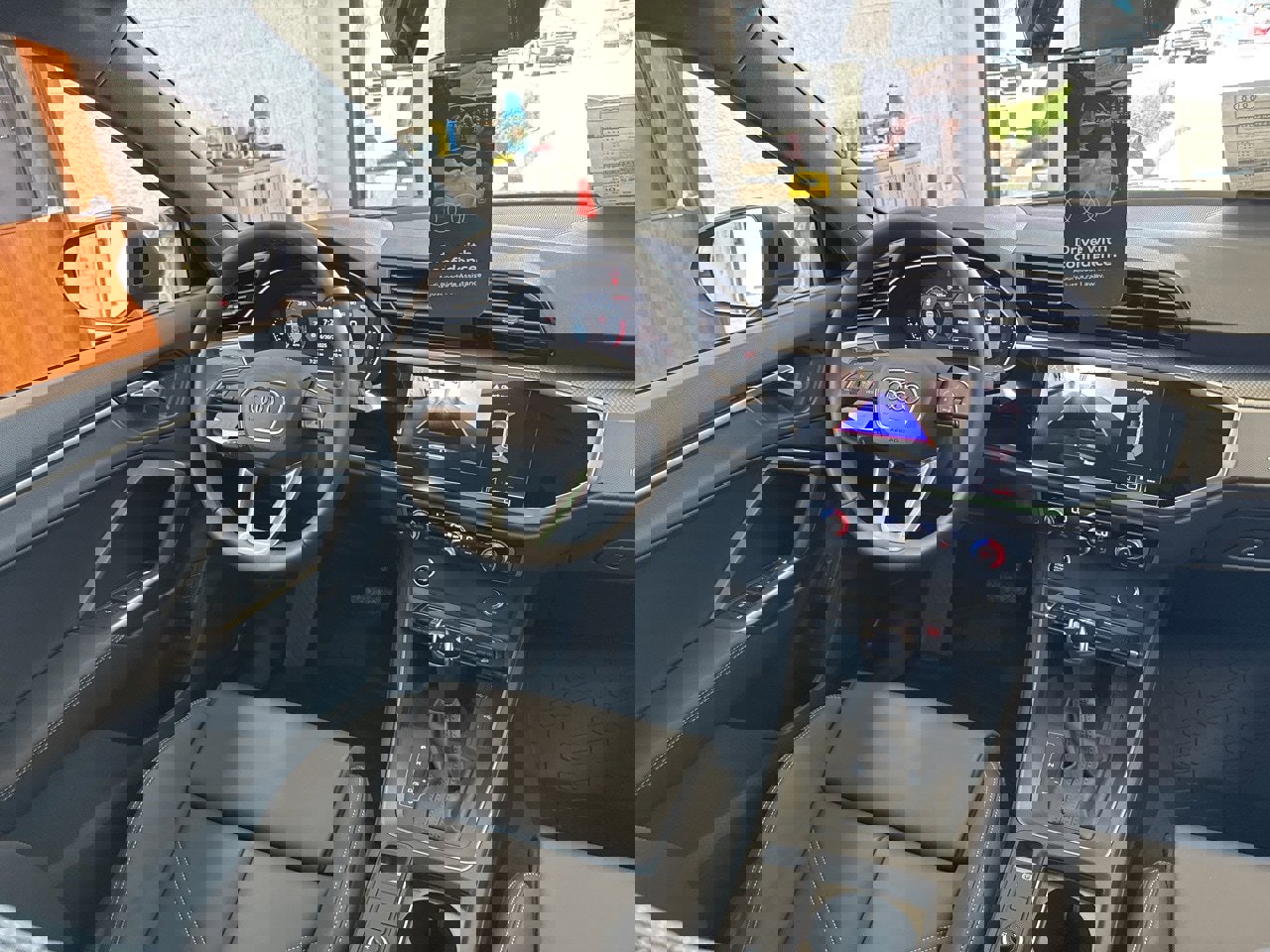 New 2025 Audi Q3 2.0T Premium image 49