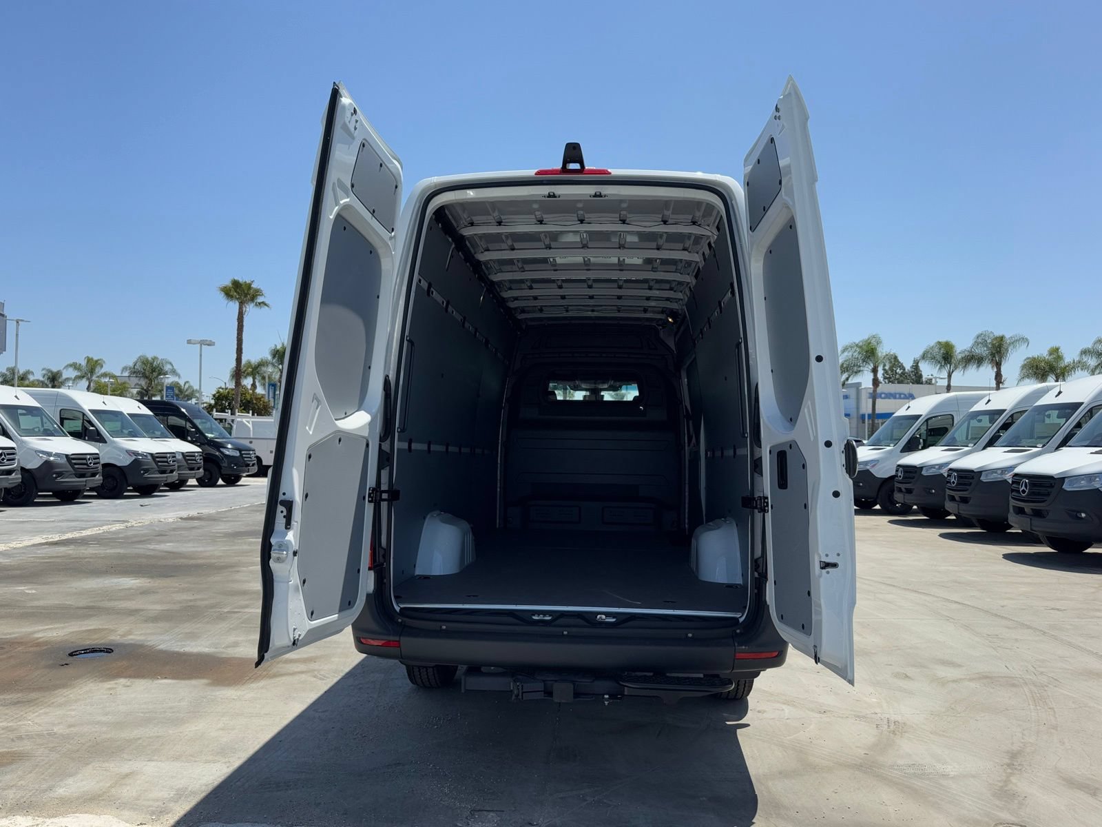 New 2026 Mercedes-Benz Sprinter 2500 image 15
