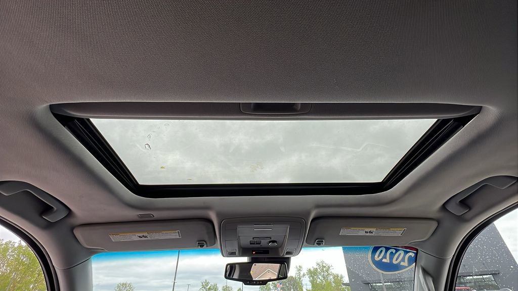 Used 2020 Chevrolet Suburban LT image 36