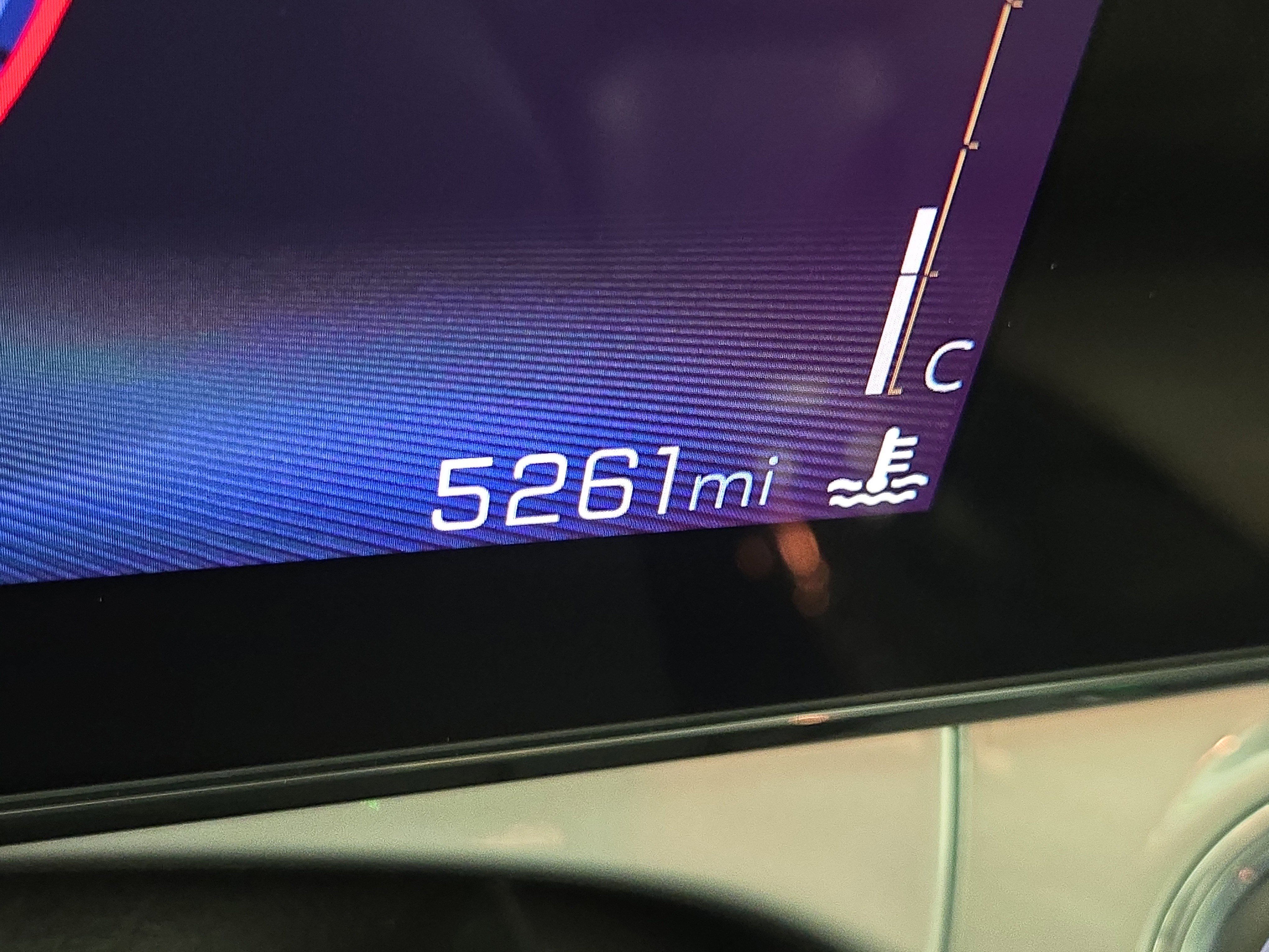 Used 2025 Chevrolet Trax LT w/ LT Convenience Package image 19