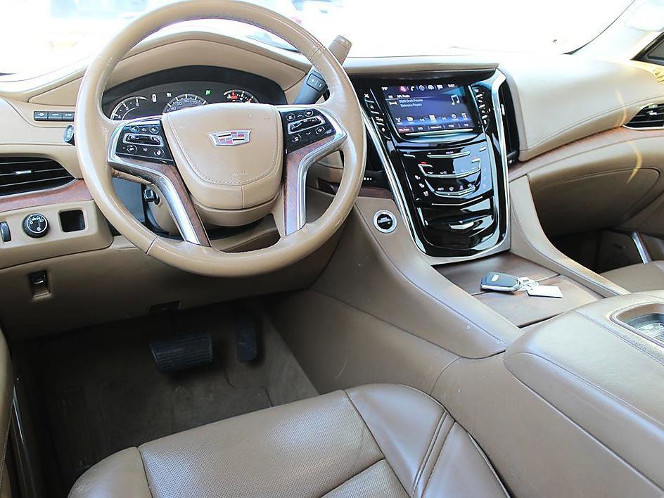 Used 2016 Cadillac Escalade Platinum RWD image 23