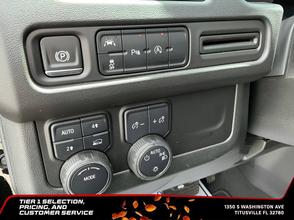 Used 2024 Chevrolet Suburban LT AWD/4WD image 20