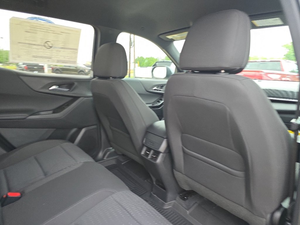 New 2026 Chevrolet Equinox LT FWD image 17