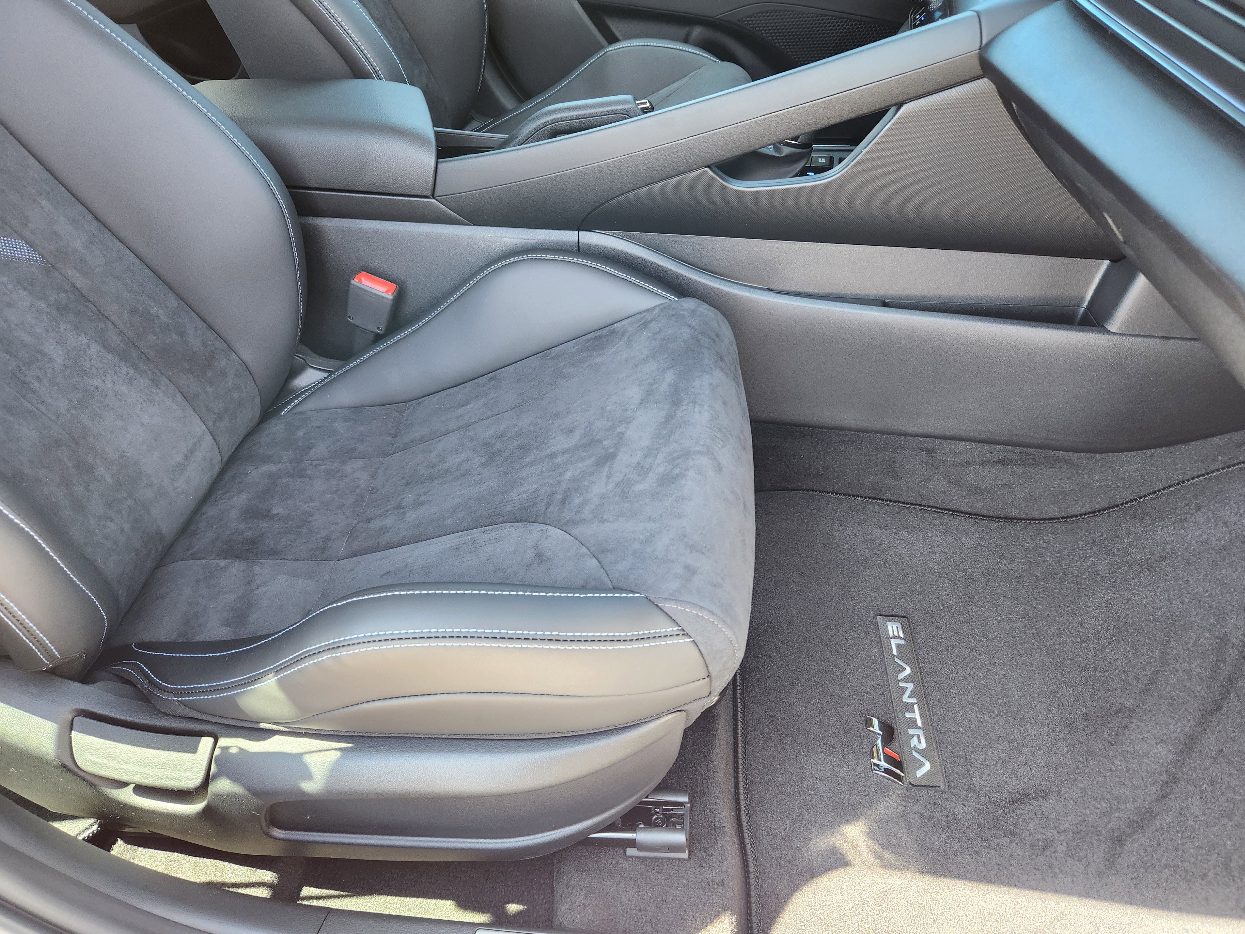 New 2025 Hyundai Elantra N image 16