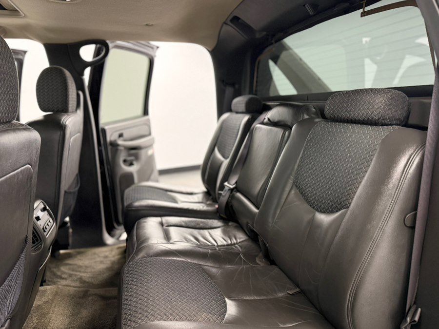 Used 2003 Chevrolet Avalanche 4x4 w/ Suspension Package, Off-Road image 49