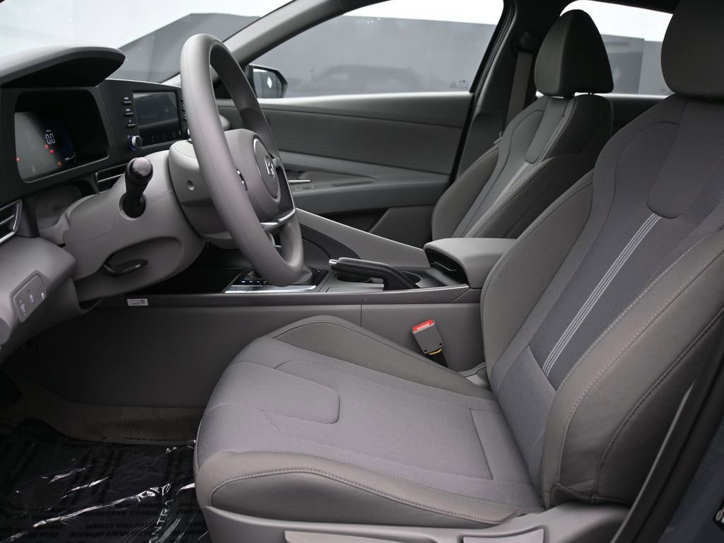 New 2026 Hyundai Elantra SE FWD image 10