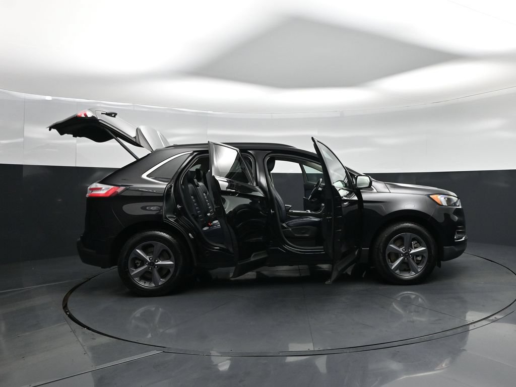 Used 2022 Ford Edge SEL w/ Sport Appearance Package AWD/4WD image 4