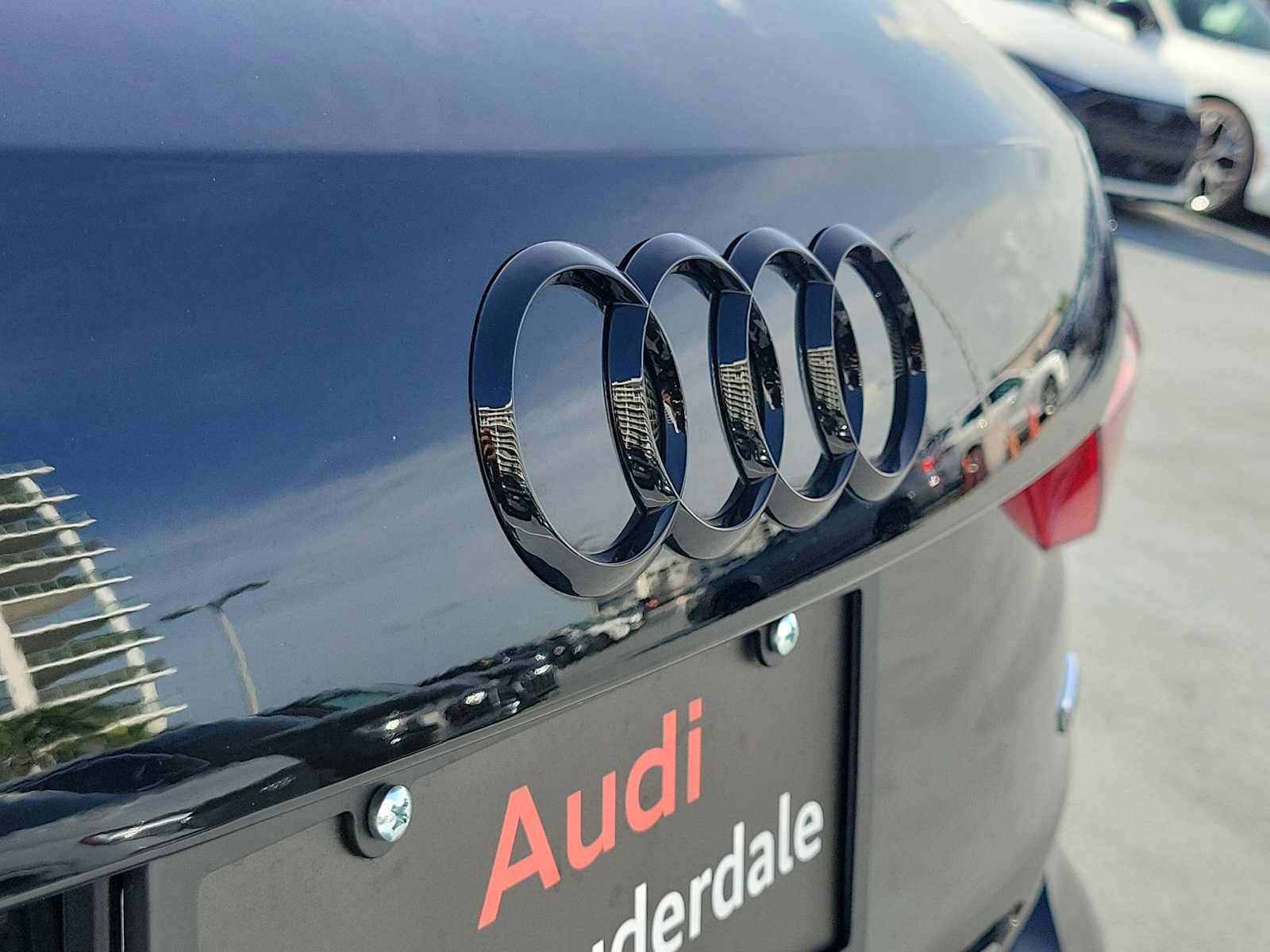 Certified 2024 Audi Q3 2.0T Premium w/ Convenience Package AWD/4WD image 10