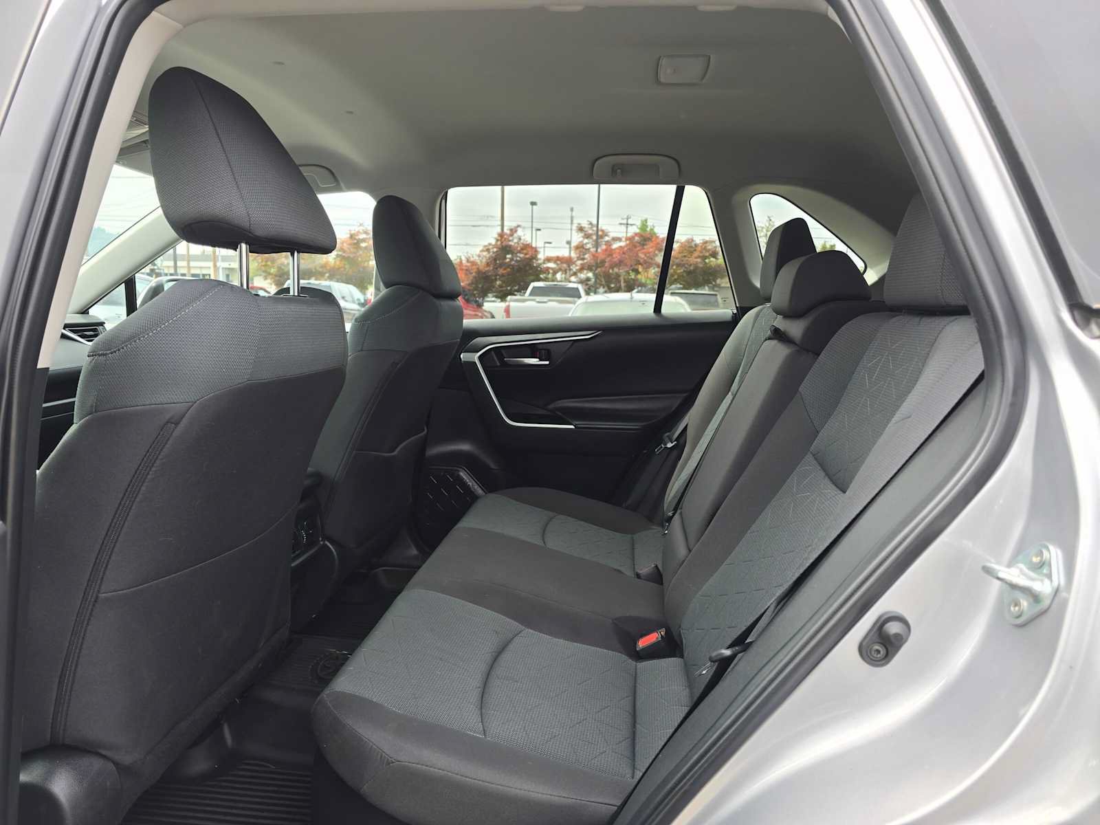 Used 2025 Toyota RAV4 XLE w/ Weather Package AWD/4WD image 16