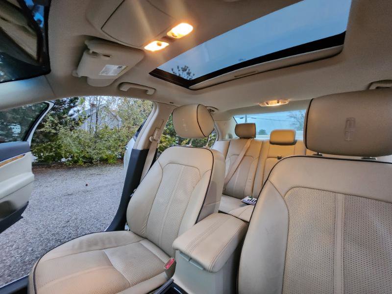 Used 2012 Lincoln MKZ AWD image 34