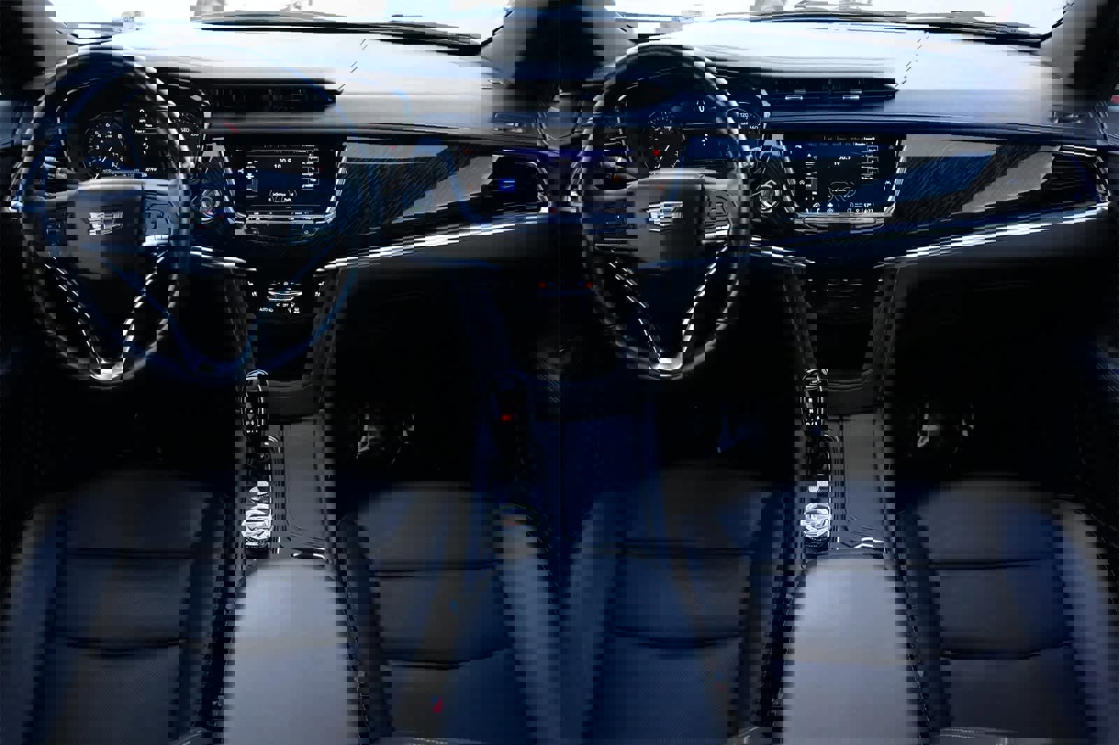 Used 2022 Cadillac XT6 Premium Luxury w/ Technology Package image 7